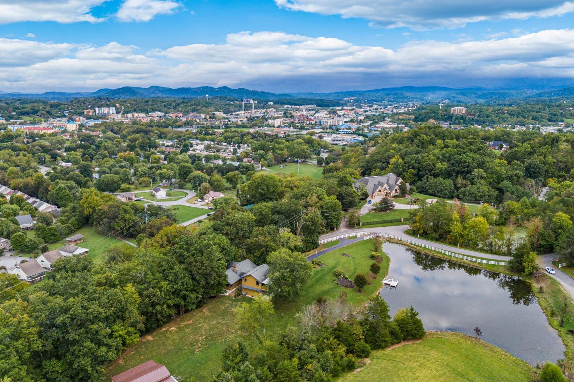 Haven On The Pond Villa Pigeon Forge Exterior photo